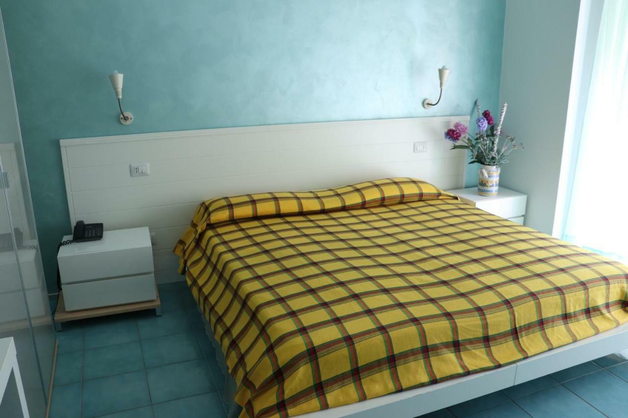 Bed and Breakfast Rock Garden Gaeta Exteriér fotografie